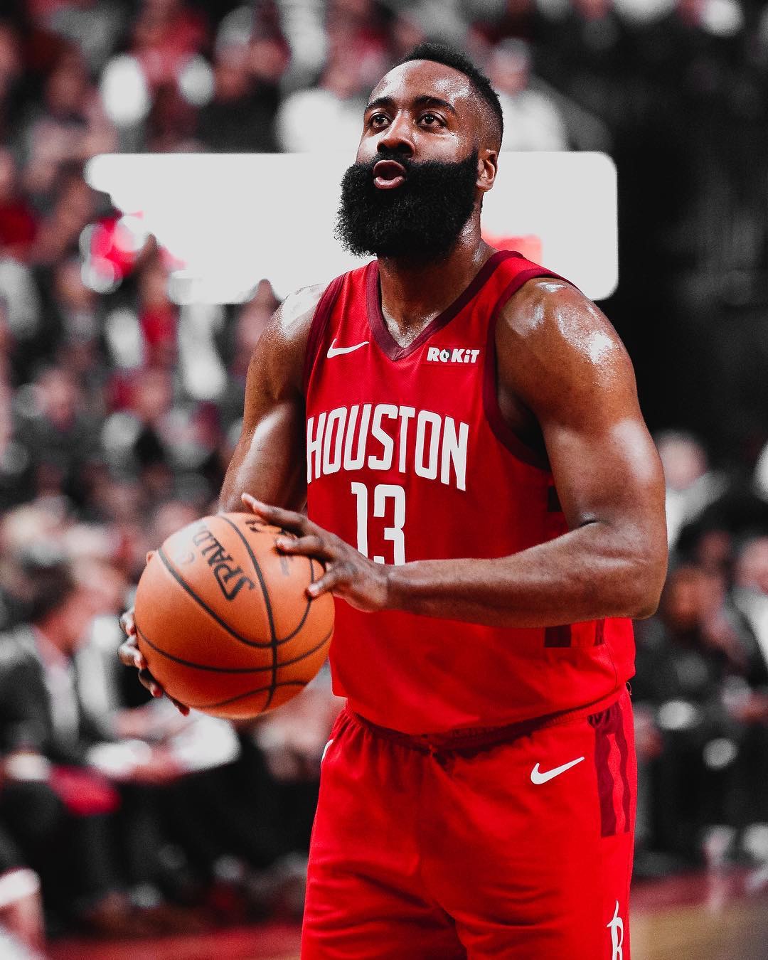 奥林匹亚科斯中场：皇马是世界最强球队之一，为我们感到自豪（奥林匹亚科斯中场：皇马是世界顶级强队之一，我为我们感到骄傲）