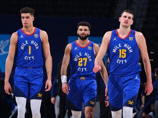 西海岸区领导：中超各队运营都很困难，政府部门必须要支持（西海岸区领导称中超各队经营艰难，政府部门亟须给予支持）