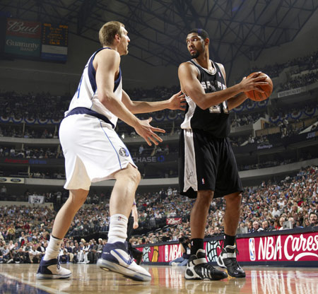 CBA杯八强出炉！沪粤巅峰对决 京辽疆爆冷出局！黑马全胜晋级（CBA杯八强敲定：沪粤强强相遇，京辽疆爆冷淘汰，黑马全胜晋级）