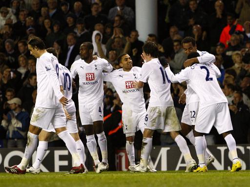 杜兰特圣诞战穿KD18，表现全能取25+9（杜兰特圣诞夜上脚KD18，全能发挥斩获25分9篮板）