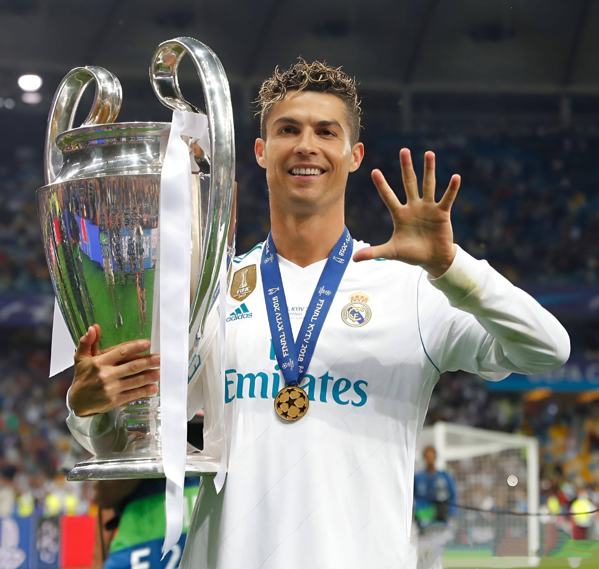 赫内斯：孔帕尼有两三个优点，他只谈论足球不给记者提供素材（赫内斯：孔帕尼有几项长处，只谈足球不给媒体谈资）