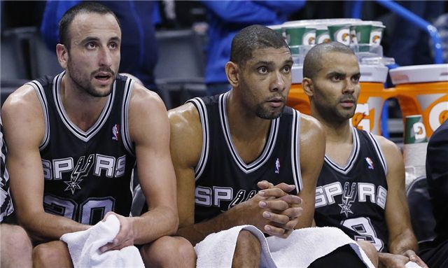 17岁天才卡尔展现极强潜力，德甲首秀表现亮眼，凭借出色技术和风格成为焦点。（17岁新星卡尔德甲处子秀惊艳，凭精湛脚法与独特风格抢尽风头）