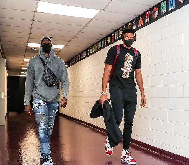 绿帽哥：马雷斯卡战术令蓝军内部迷惑，训练一套比赛是另一套（马雷斯卡战术令蓝军困惑：训练一套、比赛一套）