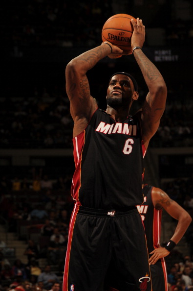 康宁汉姆半场轻取19分5助攻，活塞71分平赛季半场最高（康宁汉姆半场19分5助，活塞71分追平赛季半场最高）