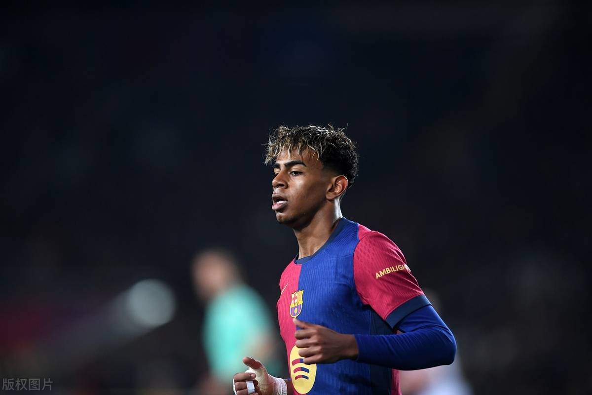 巴黎德比！法国杯16强赛对阵出炉：大巴黎将对阵巴黎FC（法国杯16强出炉：巴黎圣日耳曼对阵巴黎FC，巴黎德比上演）