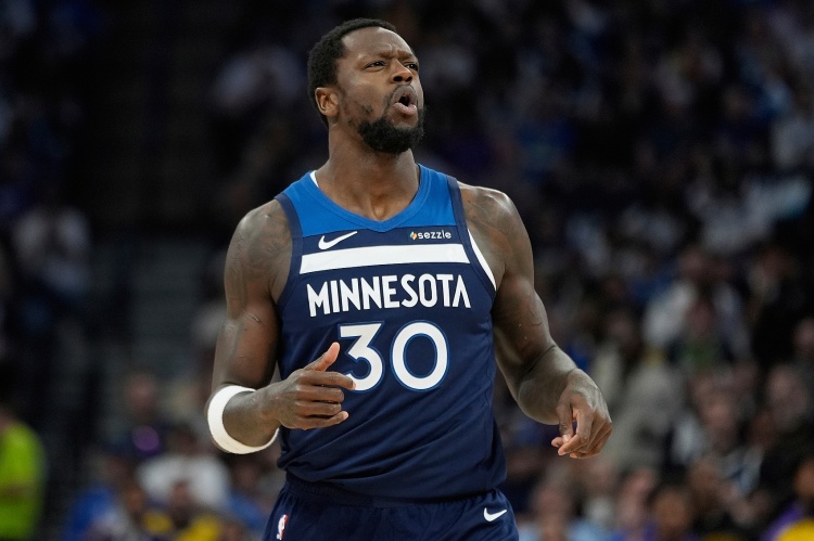 澳超半场：科斯格罗夫失良机，西悉尼流浪者暂0-0奥克兰（澳超上半场：科斯格罗夫错失良机，西悉尼流浪者与奥克兰互交白卷）