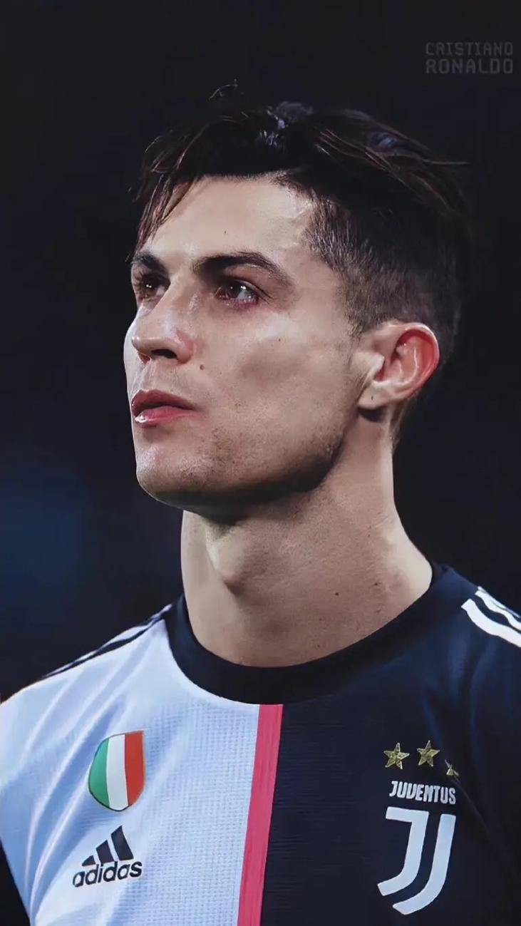 裁判录音显示，桑切特踢倒费尔明后说“这只是普通的铲球”（裁判音频曝光：桑切特踢翻费尔明后辩称“只是一次普通铲球”）