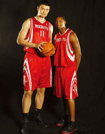 足球欧洲媒体评最佳11人阵容，无人争议（欧洲媒体评选足球最佳十一人，公认无争议）