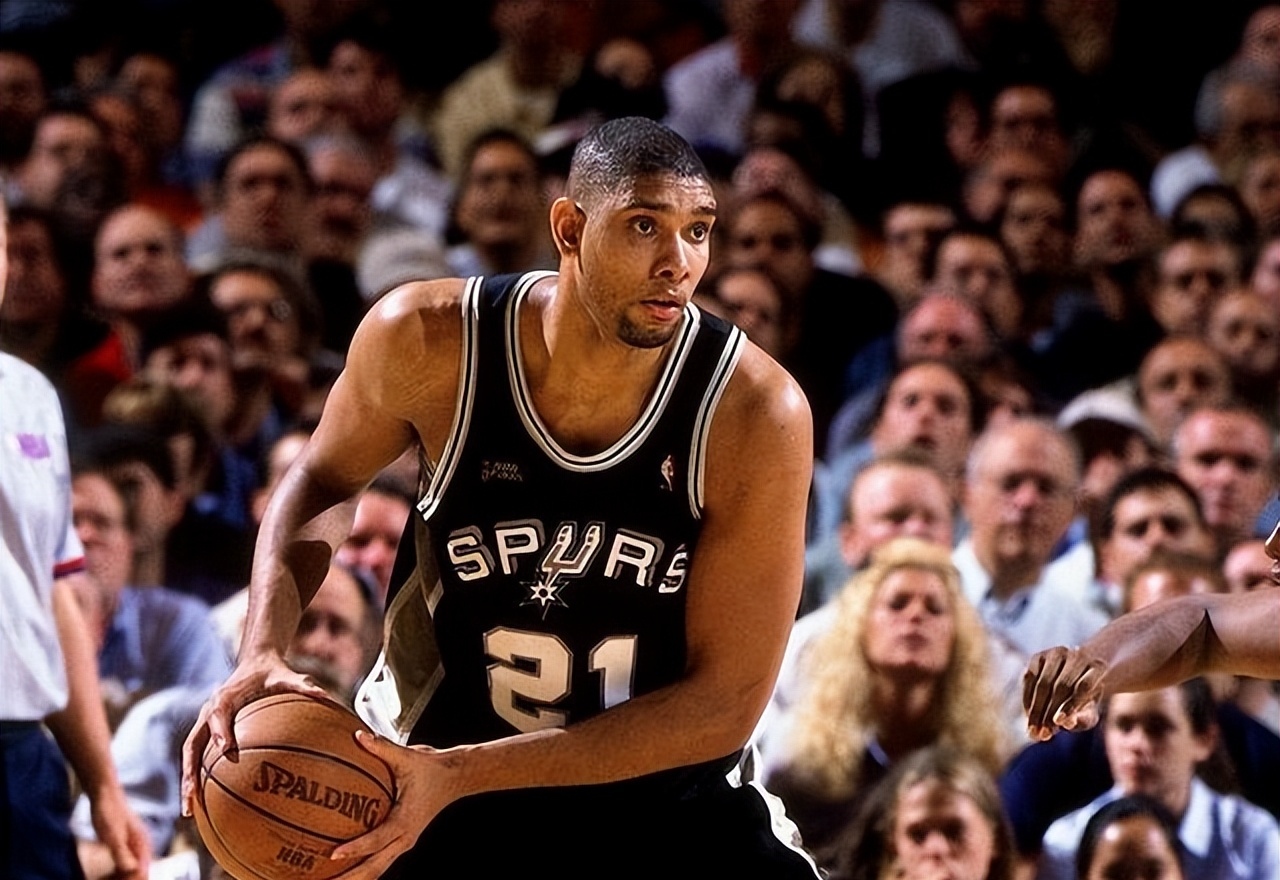 斯基拉：米兰计划激活莫德里奇续约条款，将合同延长至2027年（斯基拉：米兰拟触发莫德里奇续约条款，合同延至2027年）