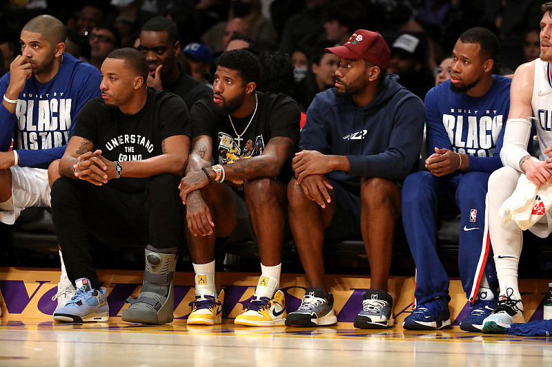 聊了什么？阿隆索欧冠赛后与弗林蓬进行了14分钟秘密会谈（欧冠赛后阿隆索与弗林蓬密谈14分钟，内容成谜）